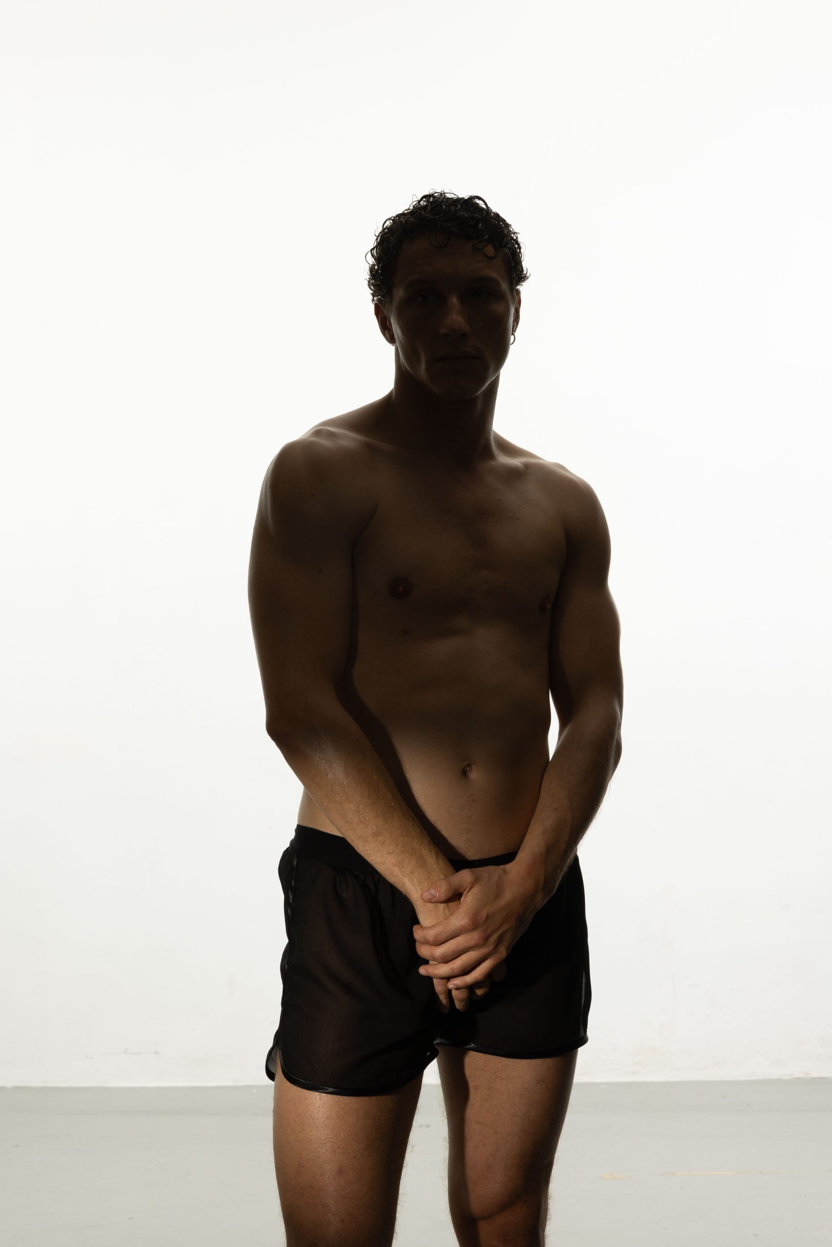 Scève Noir porté – lingerie masculine BASCOUR