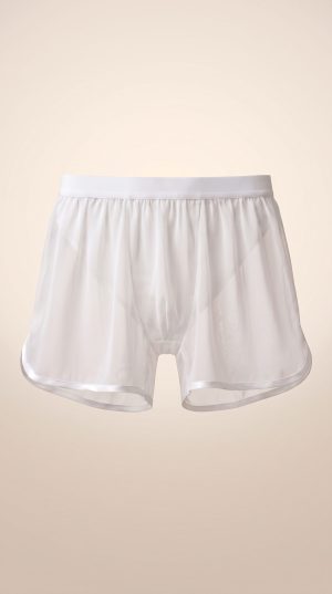 Marot blanc, slip blanc avec un voile blanc transparent